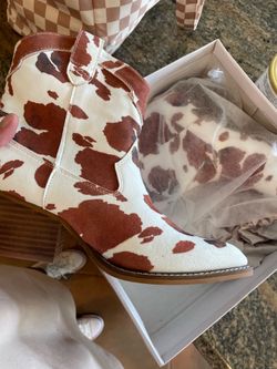 Dolce cow white brown boots