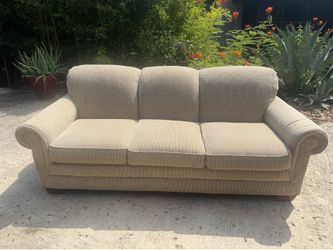 La-Z-Boy GREAT quality couch