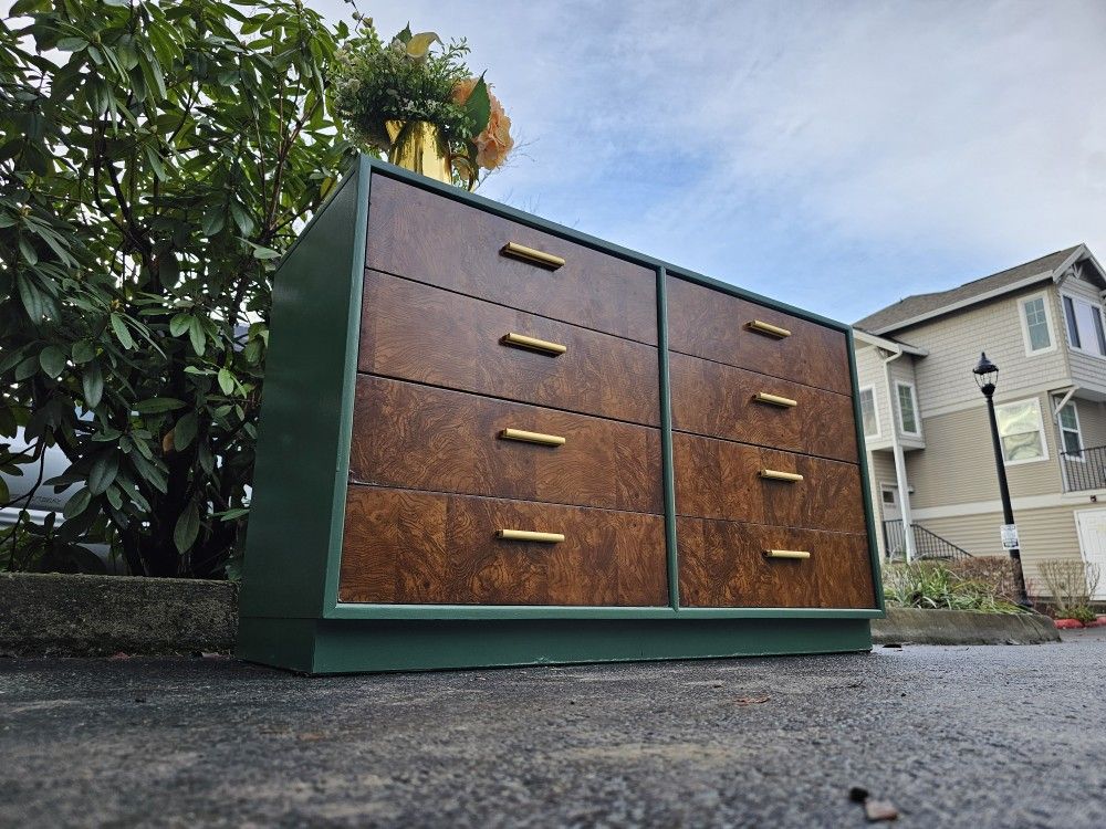 MARVELOUS Edward Wormley Drexel Dresser 8 Drawers Green