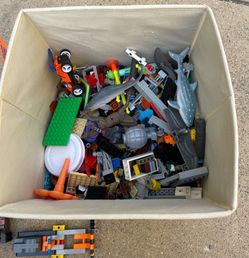 Huge Toy & Collectible Lot - LEGO Star Wars Minifigures pieces , Arcade Tokens, Keychains & More!