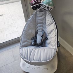 4Moms Mamaroo Baby Swing 