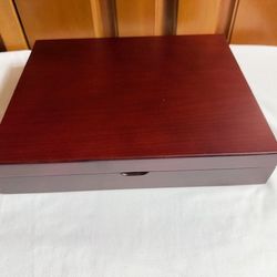 New,Nicole Miller Steak Knife Set - 8-Piece Stainless Steel Steak Knife Set with Cherry Storage Case