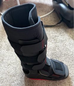 Moon boot