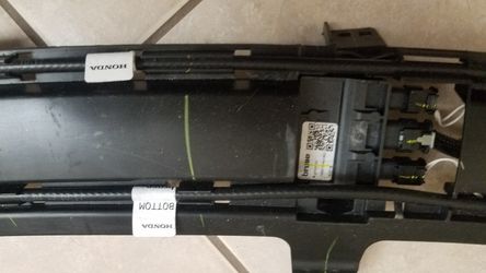 2019 pilot rear hatch hand free open sensor and cover