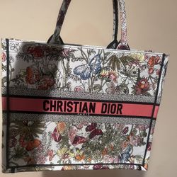 Medium Dior Book Tote