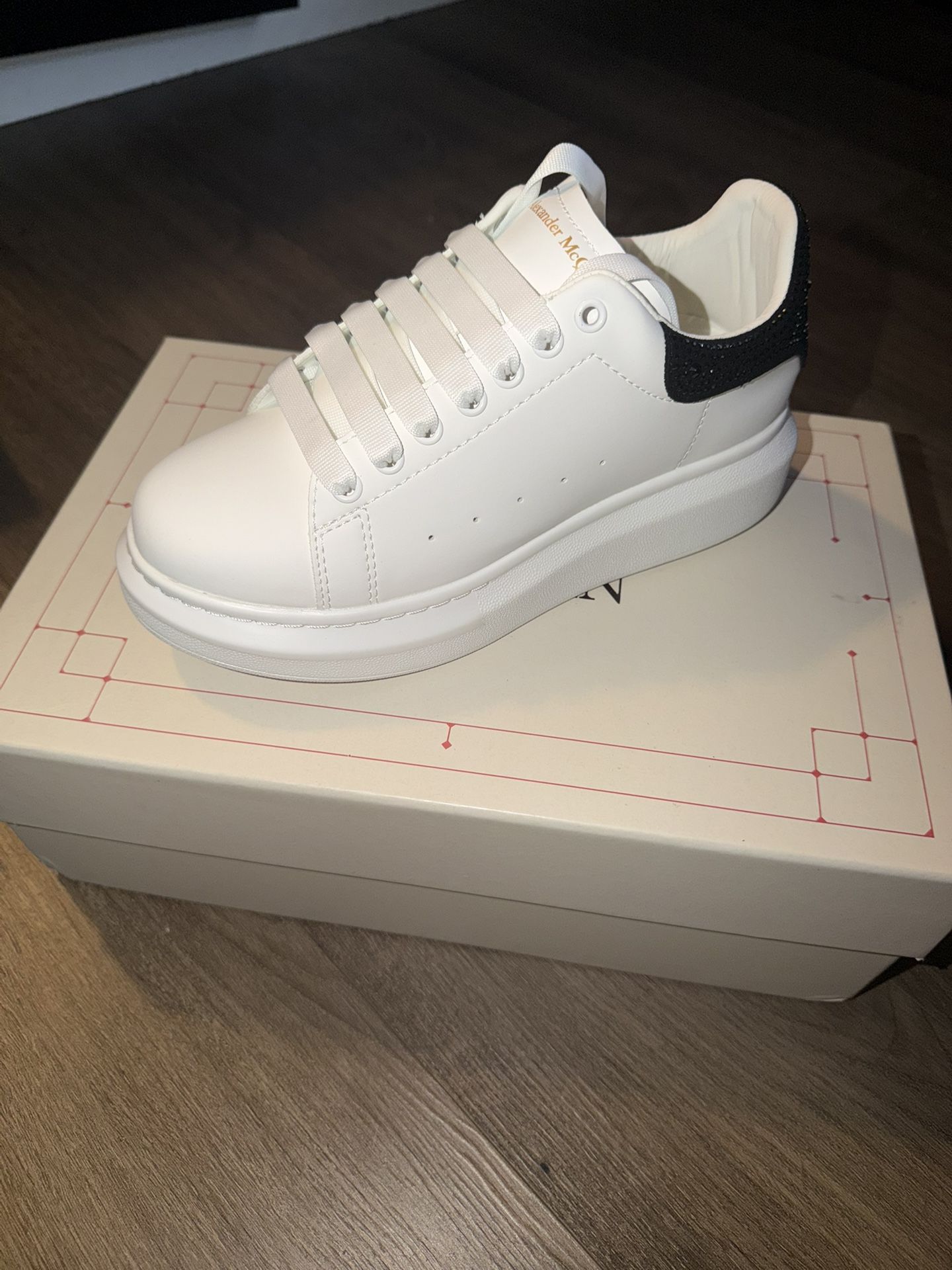 ? Designer Sneaker Bundle – 7 Pairs – McQueen, Balenciaga  display picture 2