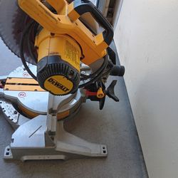 Compound Mitter Saw
