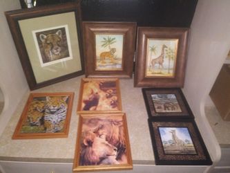 Picture frames with animals