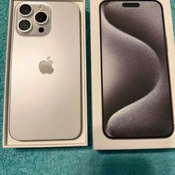 iphone 15 pro max 256 gb unlocked great condition!