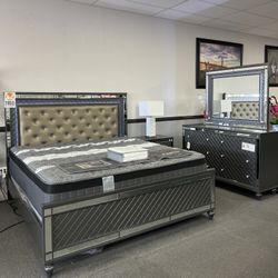 4PC Gray King Bedroom Set w/ LED Lights 