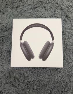 AirPod Max’s brand new in the box