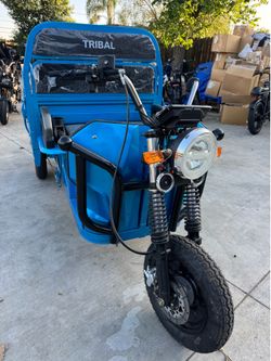 Electric cargo truck