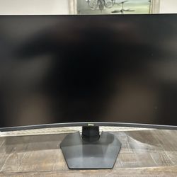 Dell S3222DGM 31.5-inch LED Curved Gaming Monitor vibrant 2560 x 1440 resolution