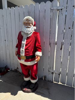 Santa clause 4 1/2 feet