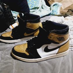 Jordan 1 Retro High OG  NRG Gold Toe