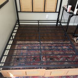 Gorgeous Queen Rattan /Metal bed Frame