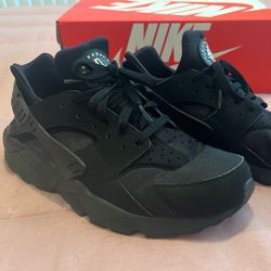 Nike Air Huarache Size 12 Black