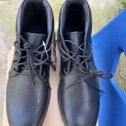 Shoes for Crews  shoes size 7 men’s retails 100 dollars 