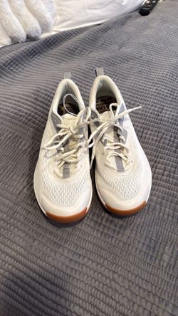 New women’s Keen Versacore speed hikers size 10