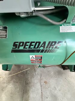 3ph 10hp 2stage air compressor.    Like new speedaire