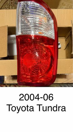 2004-06 Toyota Tundra Tail Light New