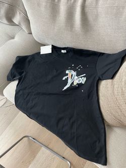 T shirt Black Dior size M / L    Bulk !!!