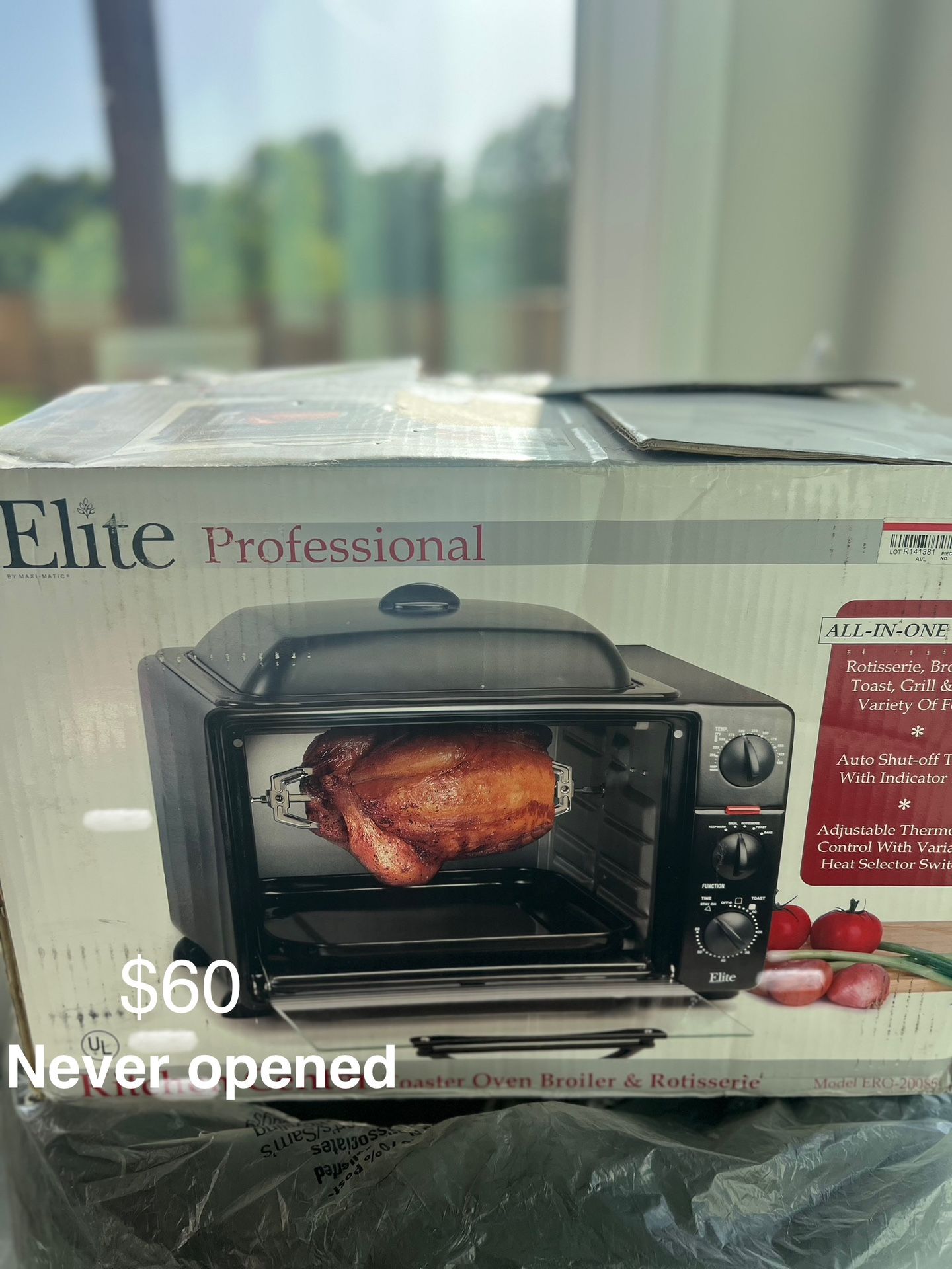 Elite Gourmet Countertop Oven with Convection and Rotisserie Plus