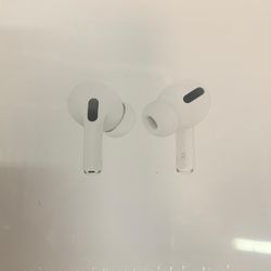 AirPods Pro with Wireless Charging Case