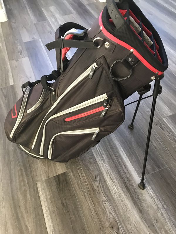 Golf bag used with carry straps for Sale in San Marcos, CA - OfferUp
