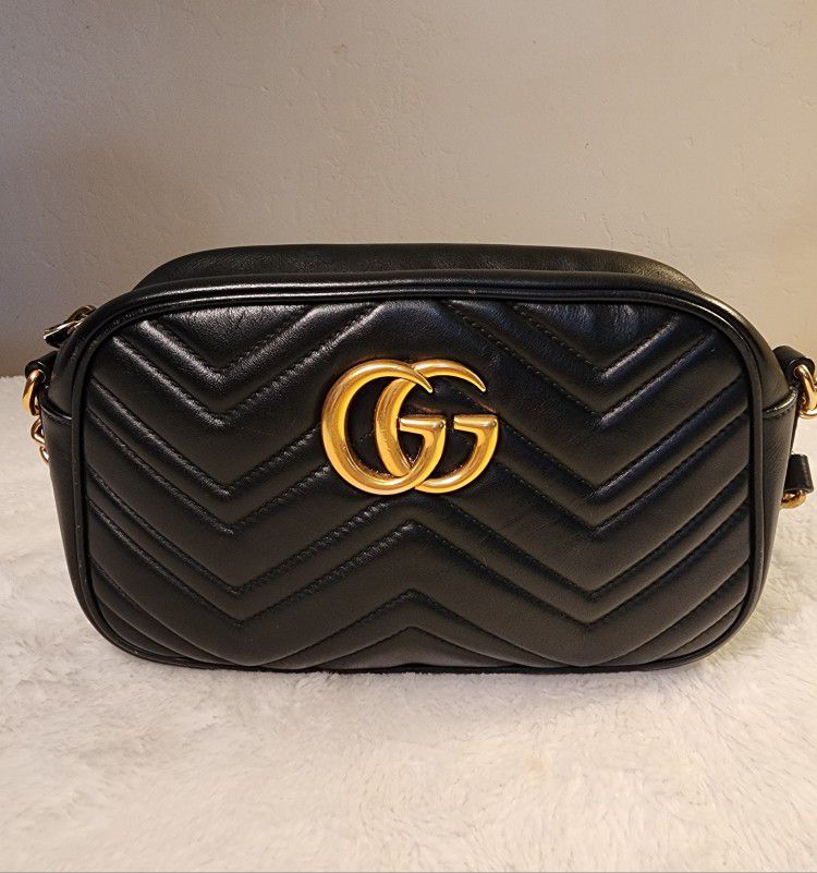 Gucci GG Marmont Mini Leather Shoulder Bag Black Matelasse Crossbody Chain