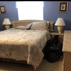 King Size bed With Dressers