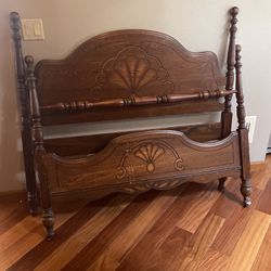 1800s Antique Bed Frame