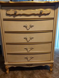 1970s Dixie Style dresser