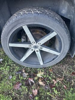 24s Off A Chevy Tahoe