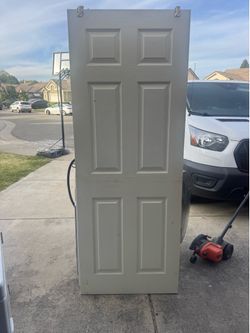 2 closet doors