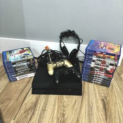 PS4 + Controllers + Headset + 25 Games 