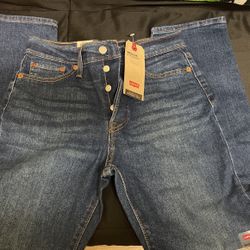 Womens Levi’s Jeans 