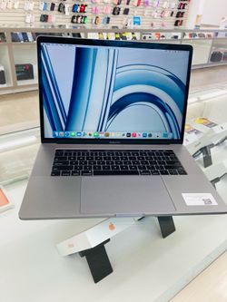 MacBook Pro 2018 16gb ram 512gb ssd