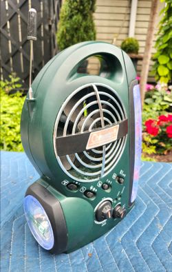 Vintage Coleman Camping Lantern Fan with AM/FM Radio - Emergency Kit