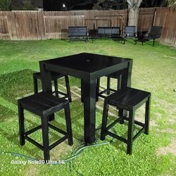 Solid Wood Bar Table 4 Solid Stools In Excellent Condition Firm Price 