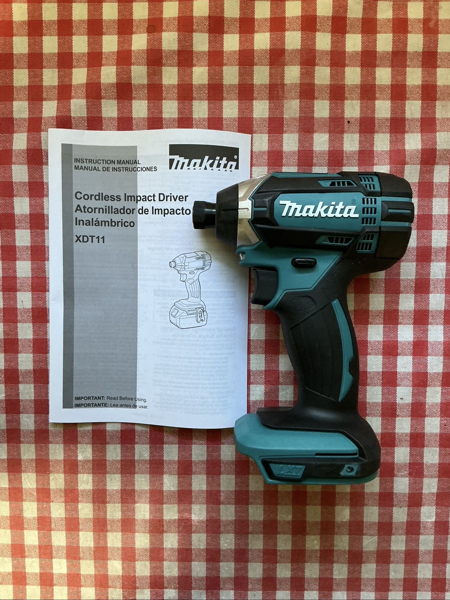 Makita. 18V LXT Lithium-lon 1/4 in. Cordless Impact Driver (Tool-Only).