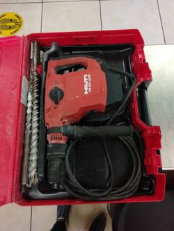 Hilti TE 50-AVR Rotary Hammer Drill with Case