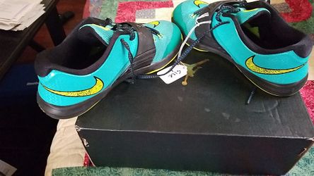 Boys nike size 1