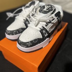 Mens Lv trainers