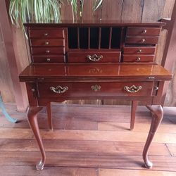 Thomasville Queen Anne Style Cherry Secretary Desk