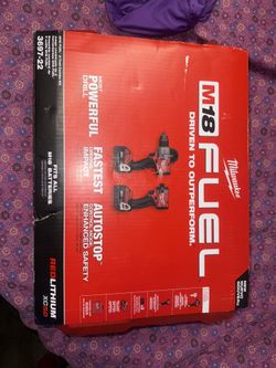 Milwaukee M18 Drill Set