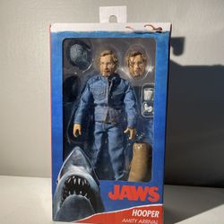 JAWS - HOOPER (Amity Arrival) 8'' Clothed Action Figure NECA 
