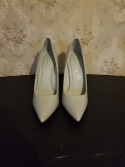 Point toe heels