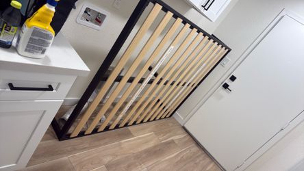 Queen size platform bed