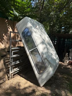 8ft Chevy Square Body Camper Shell
